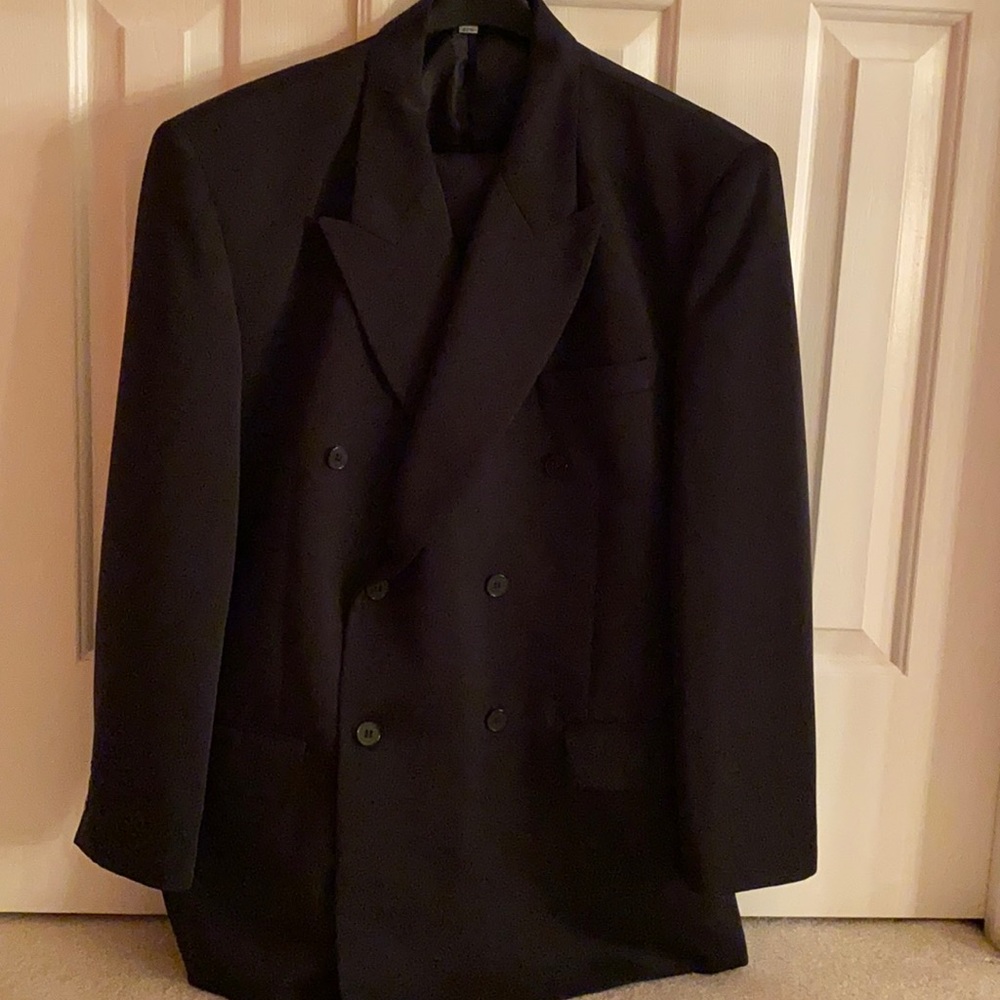 Men’s suits 42R and pants size 36R